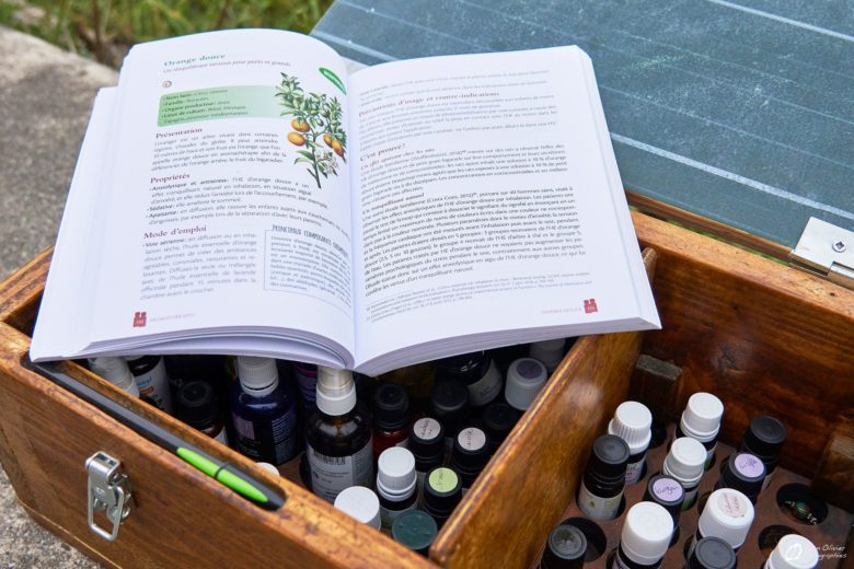 Aromathérapsy, livre pour apprendre à méditer avec les huiles essentielles  et la technique d'auto hypnose